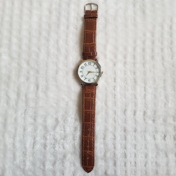 Calvin Hill Round Dial Brown Band Minimalist Casual Analog Quartz Watch - Picture 1 of 6